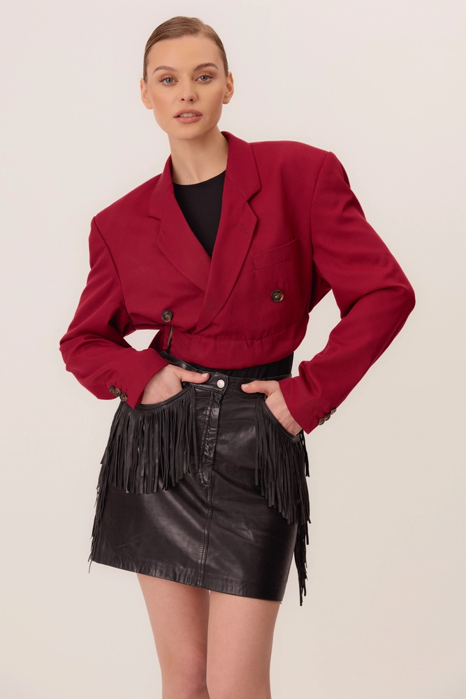 SHORT BURGUNDY JACKET WITH BELT