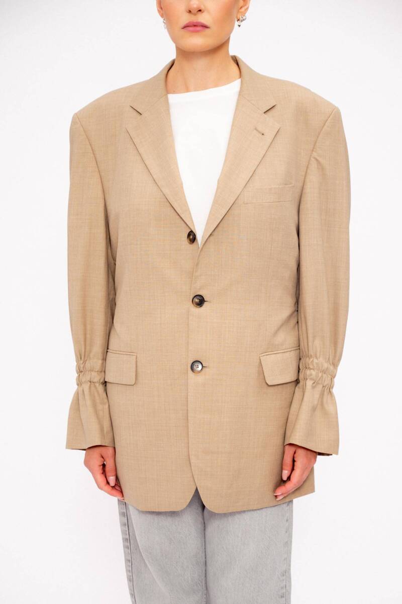 BEIGE JACKET MODEL No2