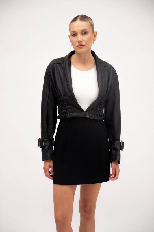 BLACK SHORT LEATHER JACKET