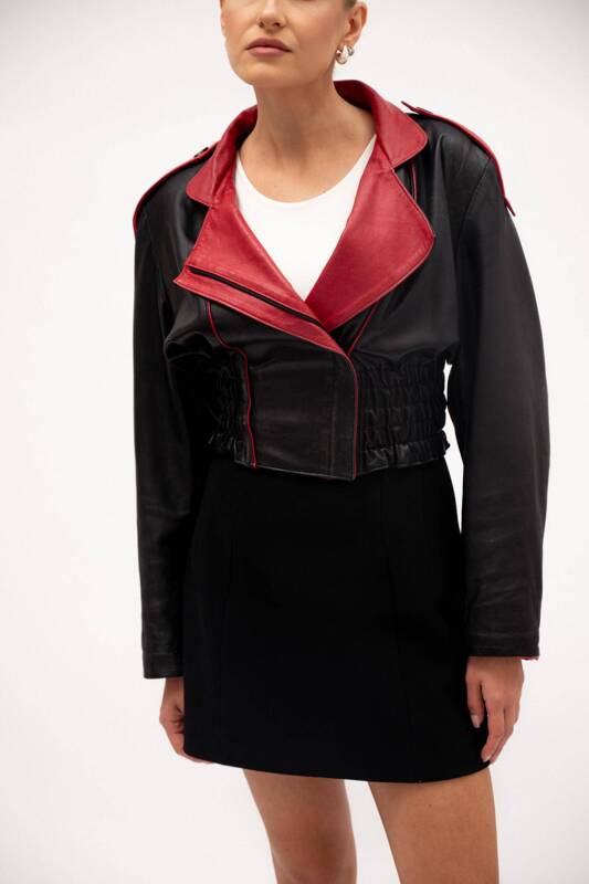 BLACK SHORT LEATHER JACKET WITH RED ELEMENTS