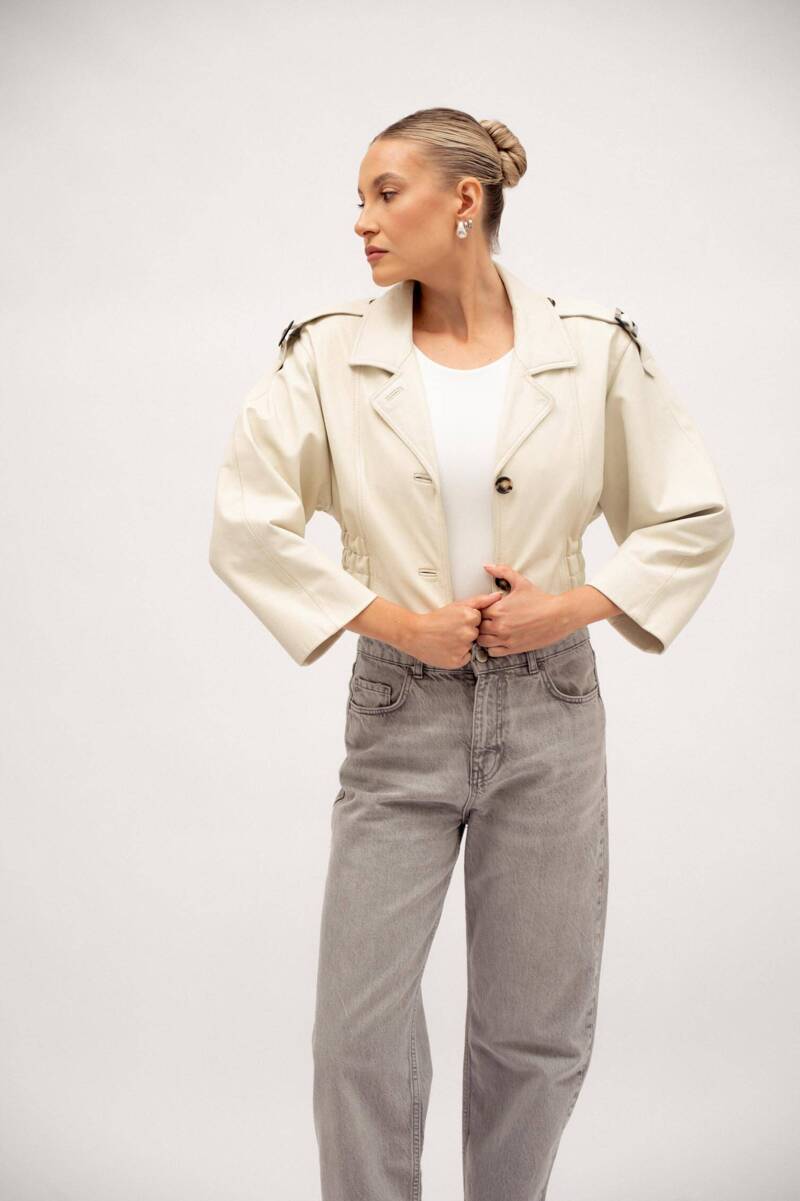 CREAM LIGHT SHORT LEATHER JACKET