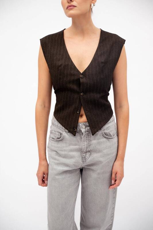 DARK BROWN SHORT VEST