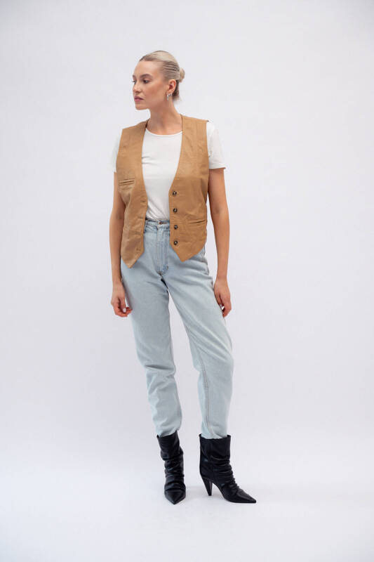 LONG BEIGE LEATHER VEST