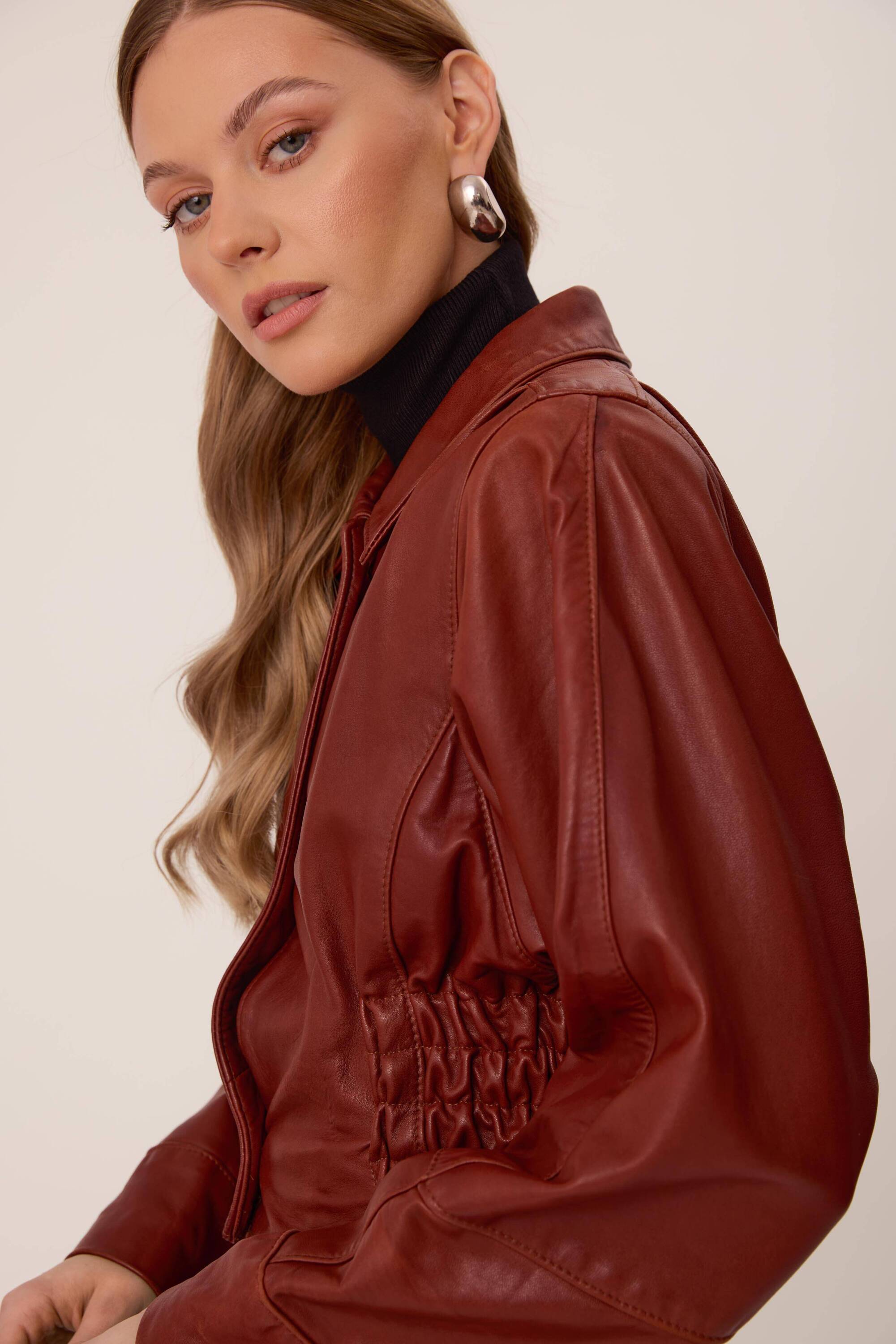 BROWN LEATHER JACKET