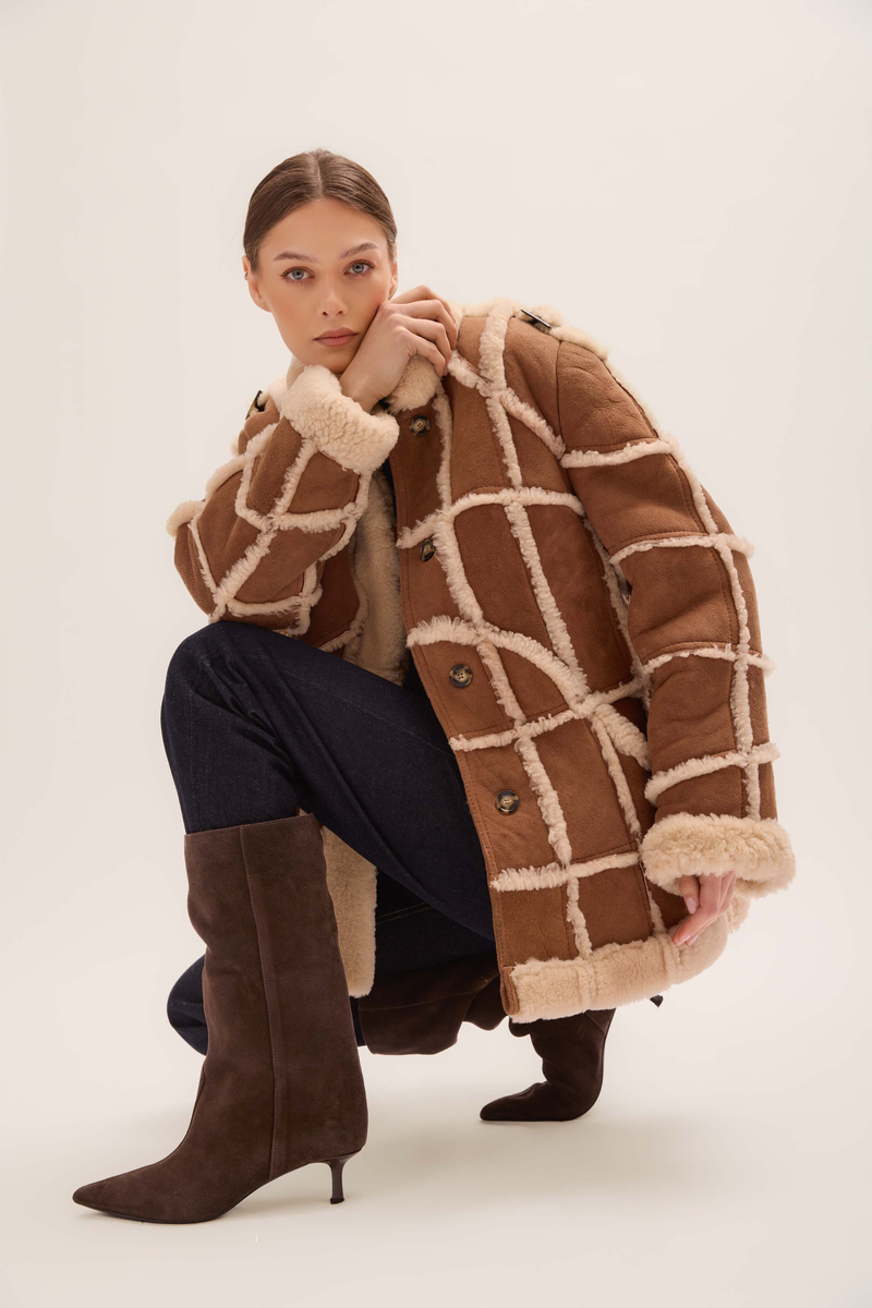 LONG BROWN NATURAL SHEEPSKIN